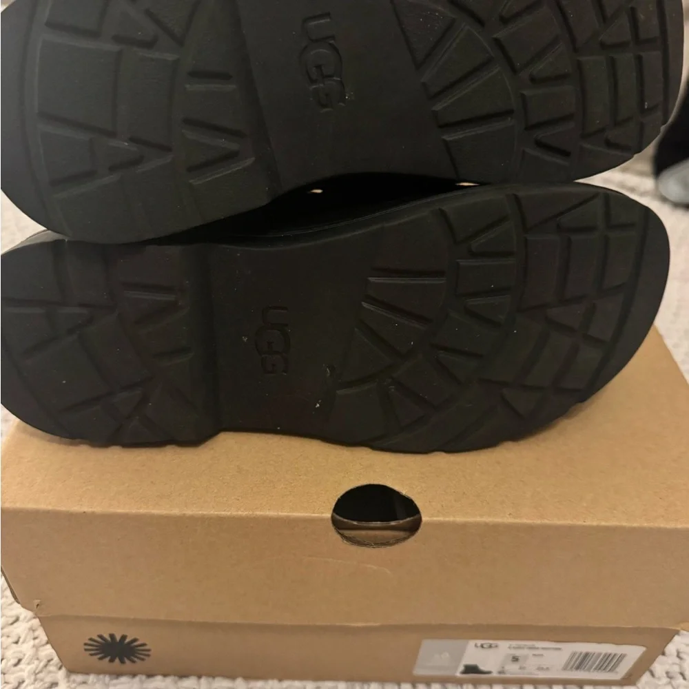 Ugg azell hiker boots - Picture 4 of 4